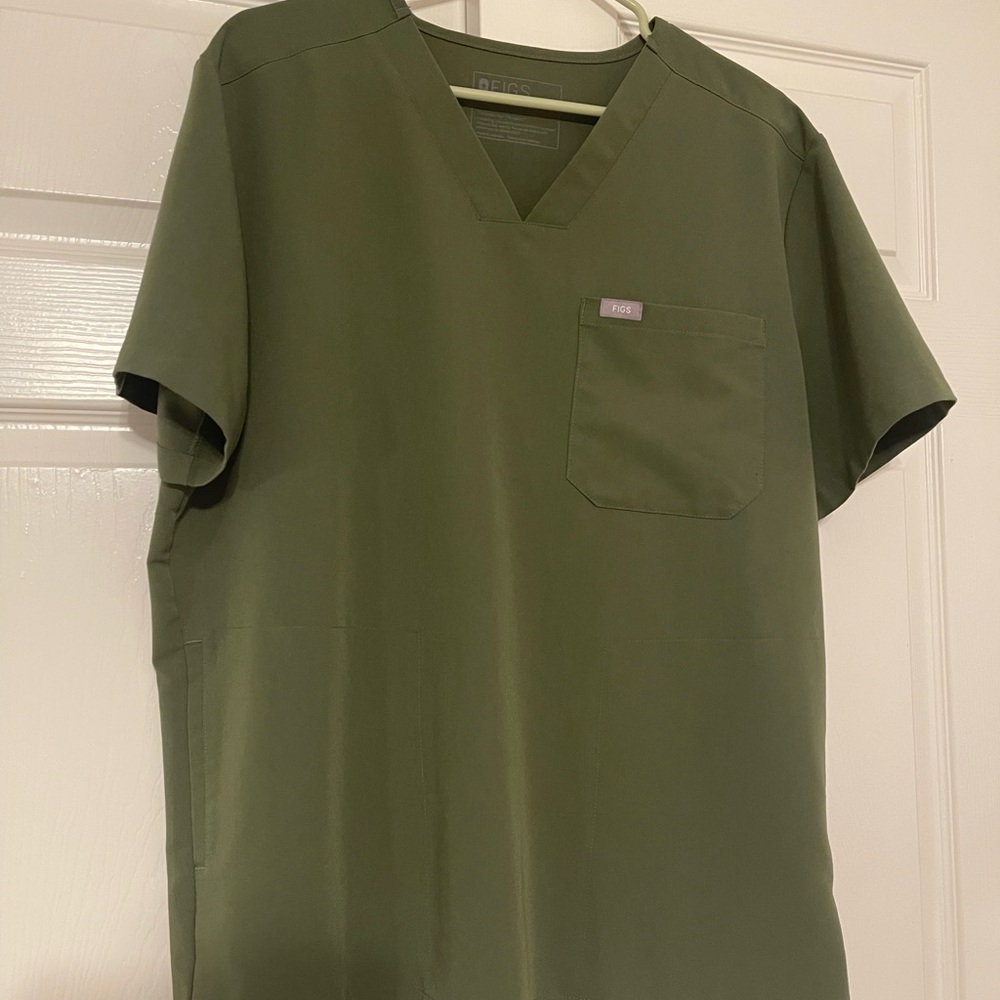 Men's Figs Scrub Top - Large